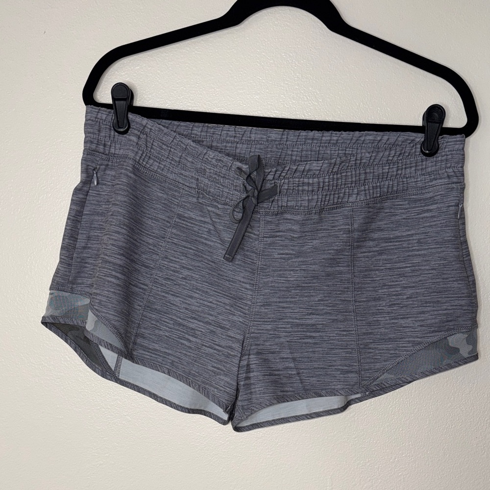Zyia active Heather Gray Women's Athletic Shorts size 2XL w hidden pockets